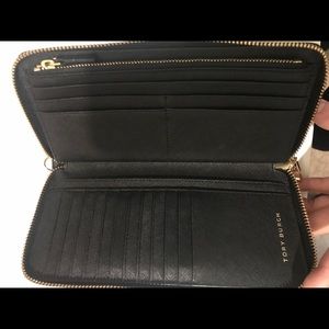 Tory Burch Bags - Tory burch wallet Tory Burch Bags - Tory burch wallet
